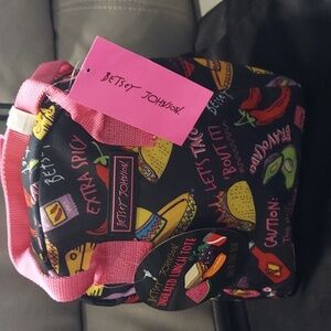 BETSEY JOHNSON     Taco Insulated Lunch Tote